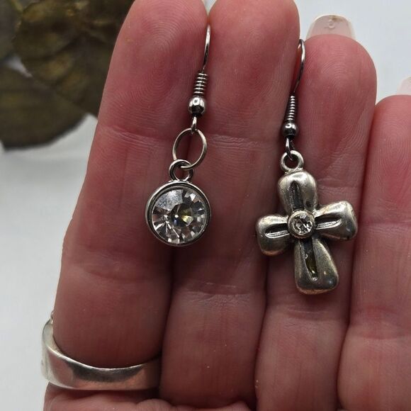 "5/$25" Mismatched Silvertone Rhinestone Cross /Circle Dangle Earrings - Picture 8 of 8